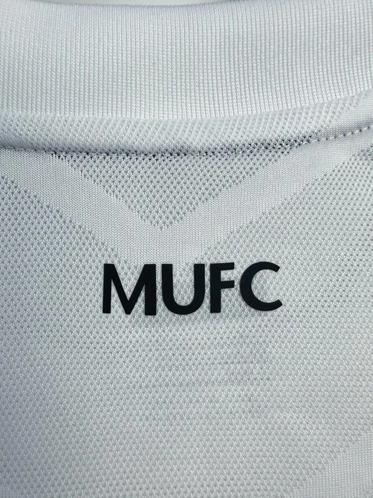 Manchester United 2010/2011 Retro Long Sleeve Manchester United Away Football Shirt （Champions League version） 2010/2011 — 8