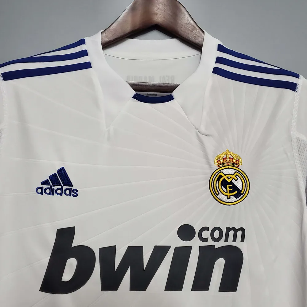 Real Madrid 2010/2011 Retro Real Madrid Home Football Shirt 2010/2011 — 3