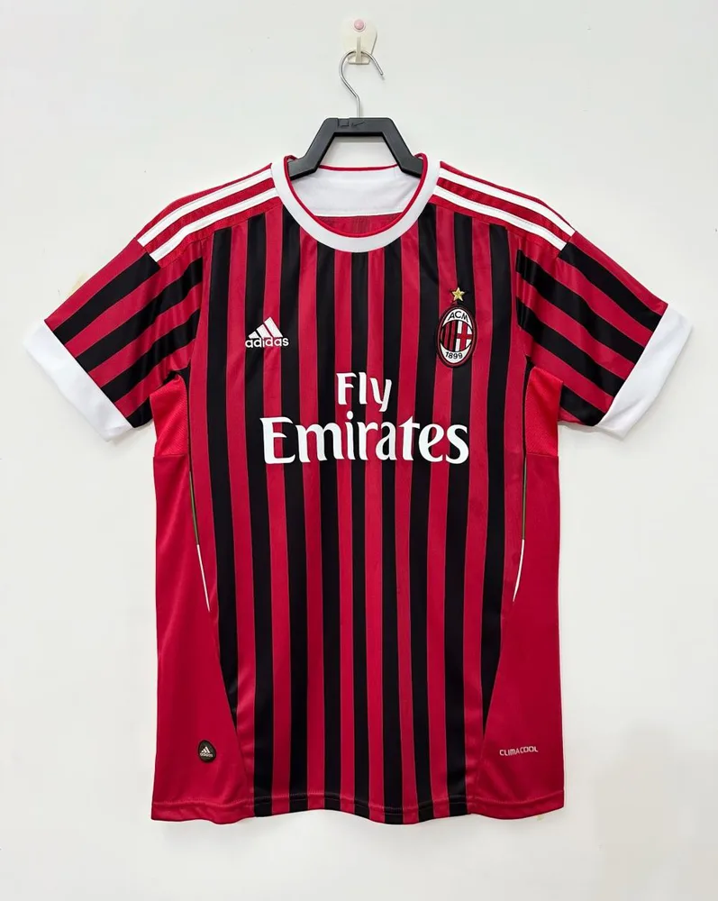 AC Milan 2011/2012 Retro AC Milan Local Camiseta de fútbol 2011/2012