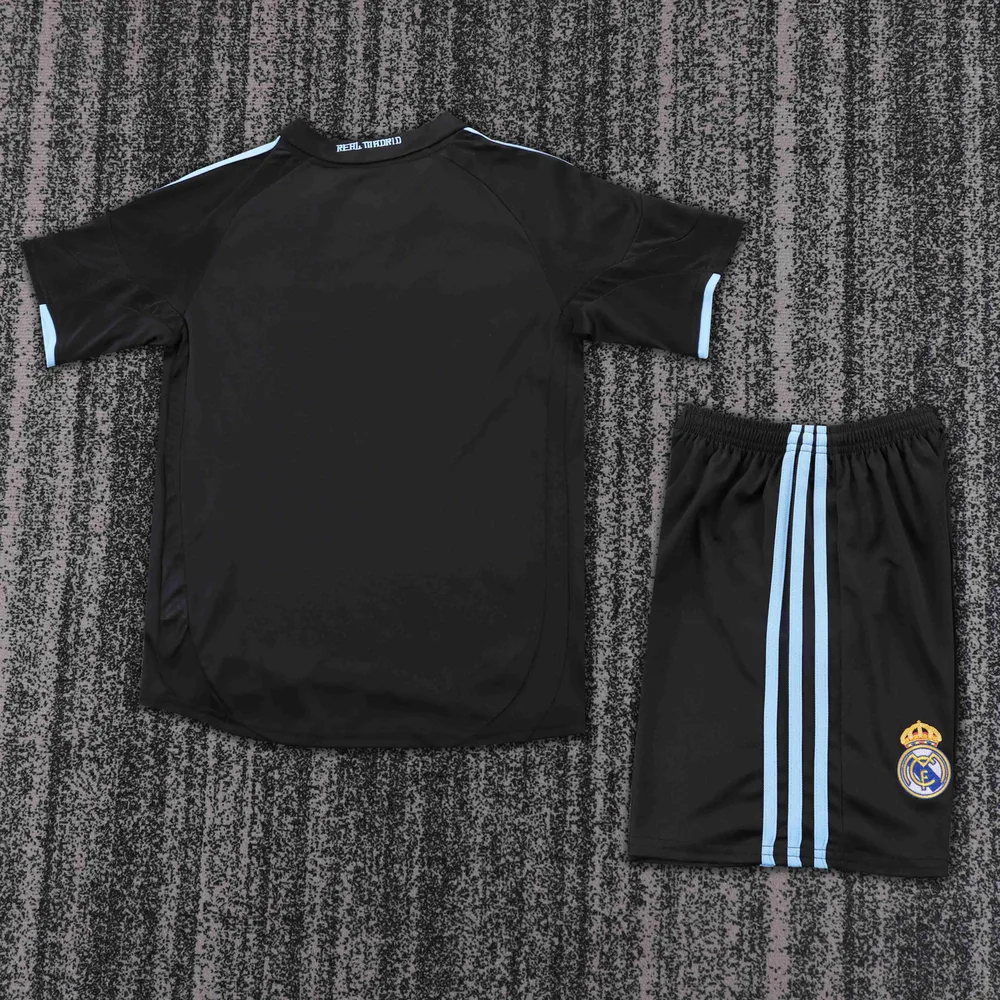 Real Madrid 2009-2010 Retro Real Madrid Away Football Shirt Kids Size 2009/2010 — 2