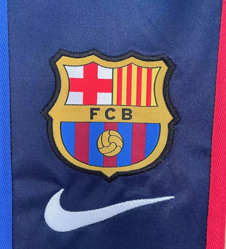 Barcelona 2001/2002 Retro Barcelona Away Football Shirt 2001/2002 — 4