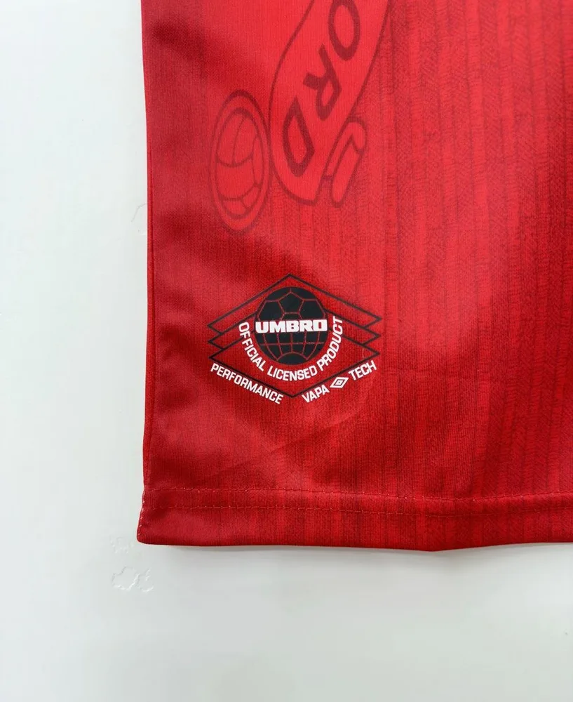 Manchester United 1996/1997 Retro Manchester United Home Football Shirt 1996/1997 — 9