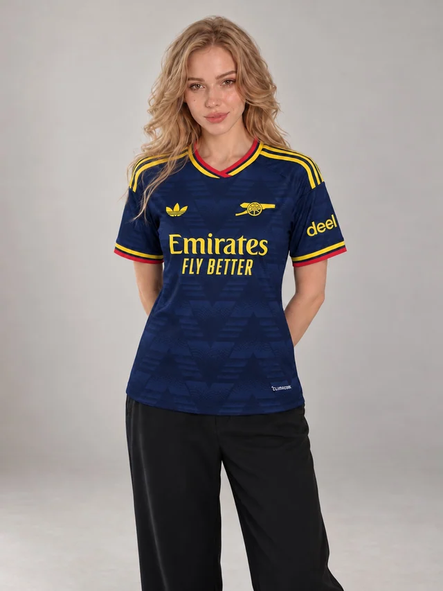 Arsenal jersey — original supplied photograph